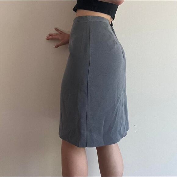 Grey knee length pencil skirt Size 6 - Picture 2 of 6
